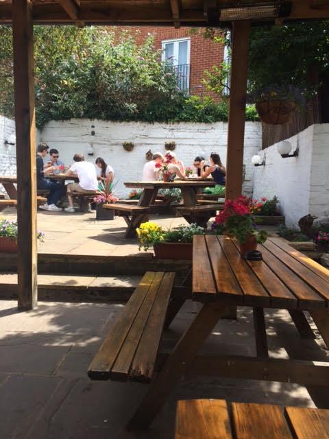 איילוורת' The Swan Inn Pub מראה חיצוני תמונה